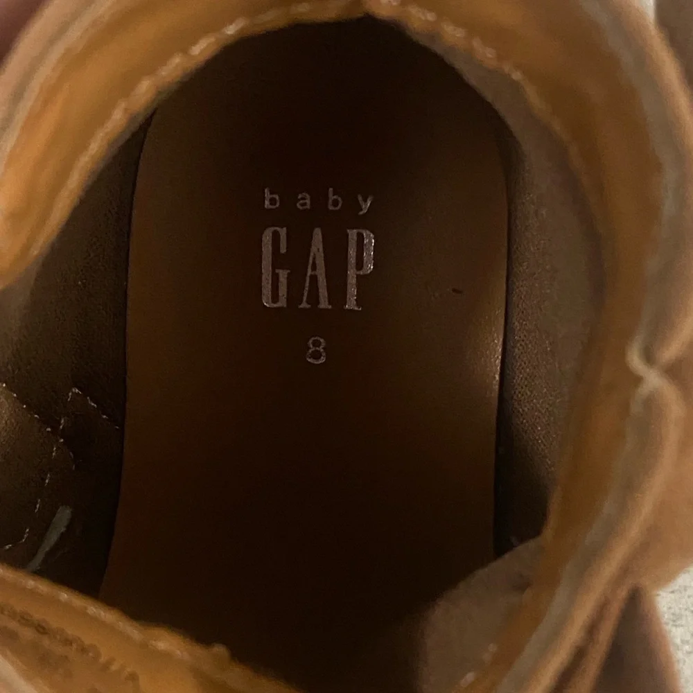 Baby Gap Tan Faux Suede Bow Boots for Girl’s, size 8
